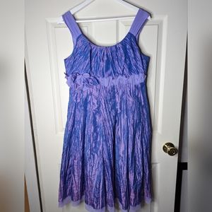 Signature by Robbie Bee purple iridescent  dress size 8 READ MEASUREMENTS